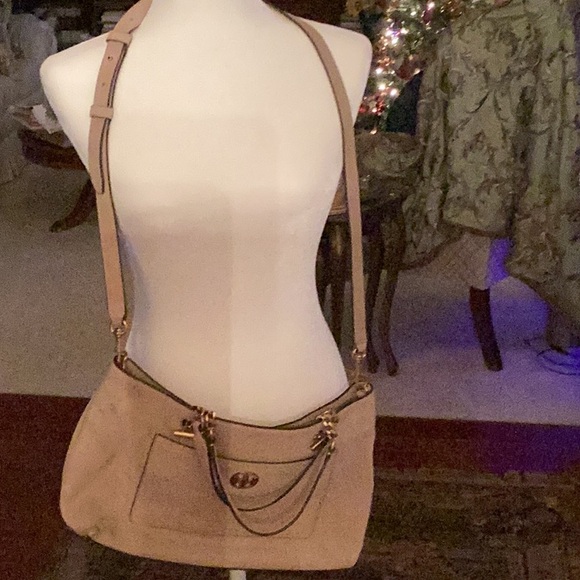 Tory Burch - Picture 1 of 5